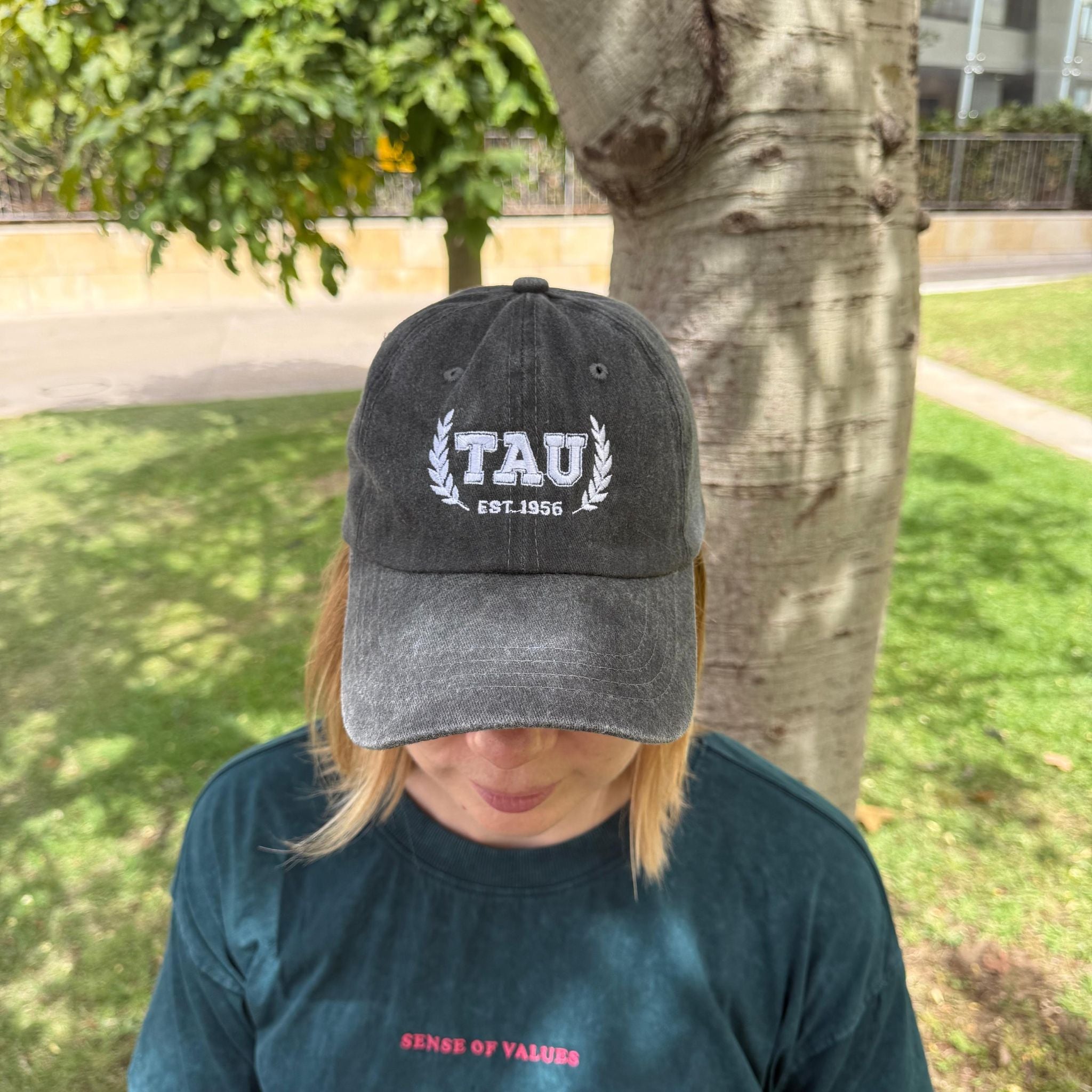 TAU Cap